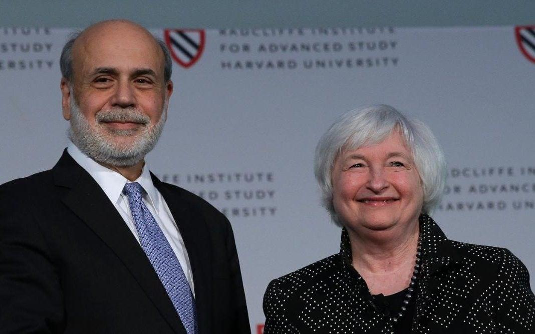 99255058_Federal_Reserve_Chair_Janet_Yellen_right_poses_with_her_predecessor_Ben_Bernanke_while-xlarge_trans_NvBQzQNjv4BqYDsL8QGx-5AcveSNQFCr6U4wFWLJCFLnsKReKjH_laA.jpg