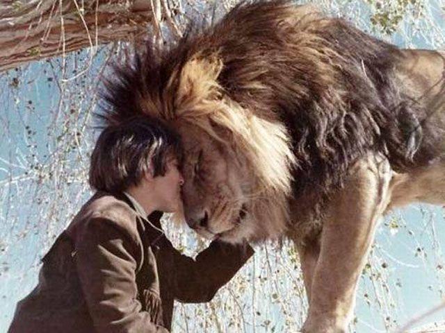 special_bonds_between_humans_and_wild_animals_640_21.jpg